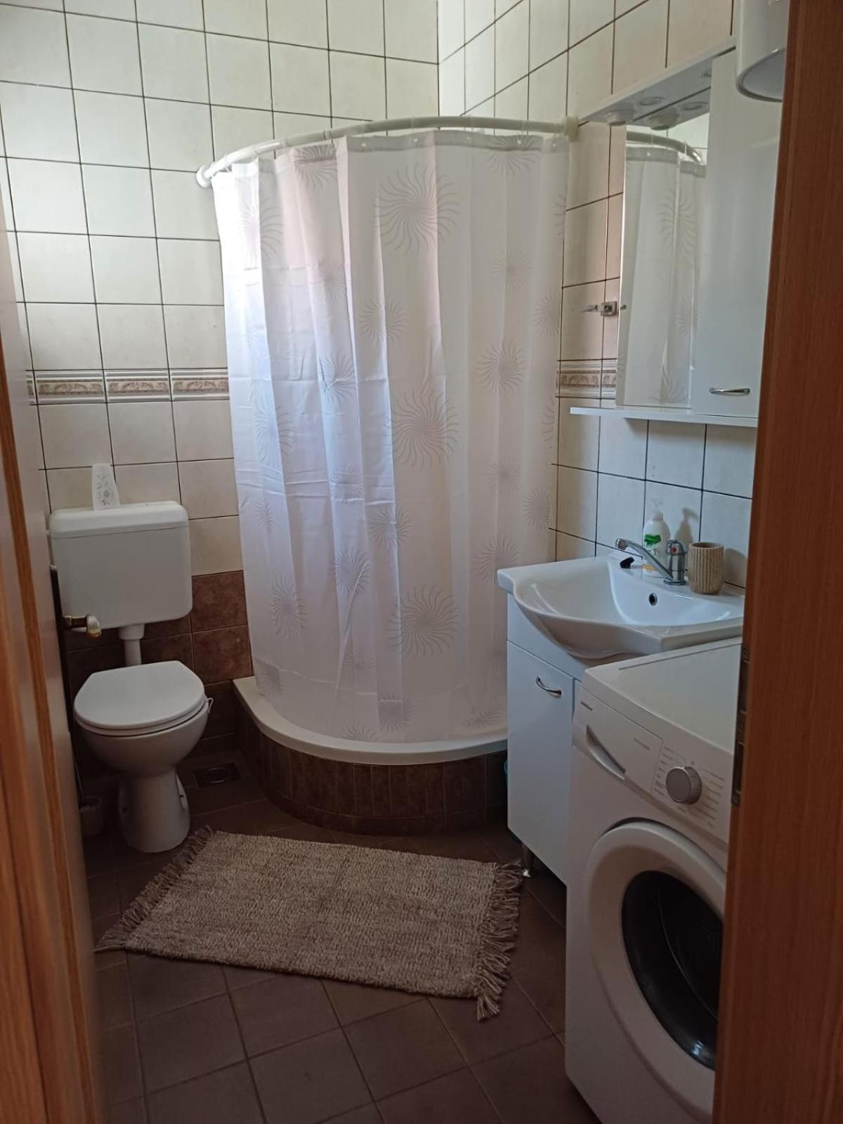 Apartmani Afrodita Crikvenica Ngoại thất bức ảnh
